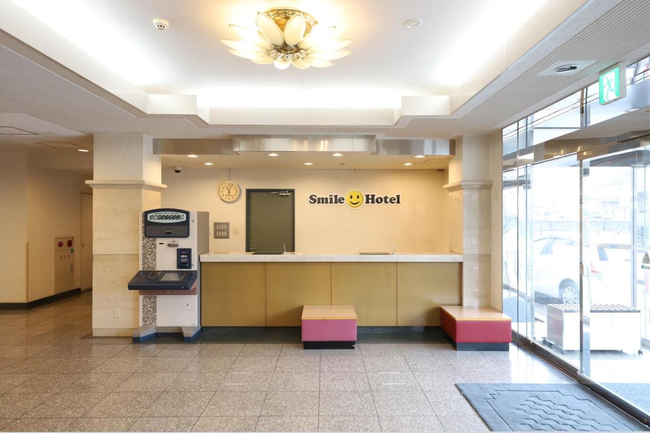 高冈站前微笑酒店 外观 照片